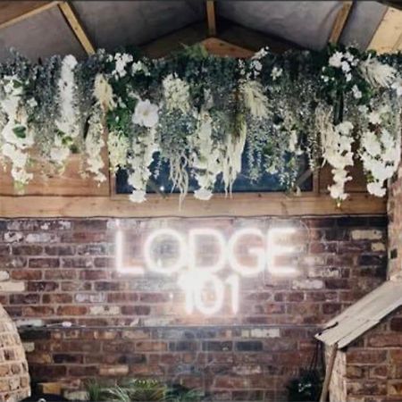 The Huntsman Hotel Cheadle  Luaran gambar