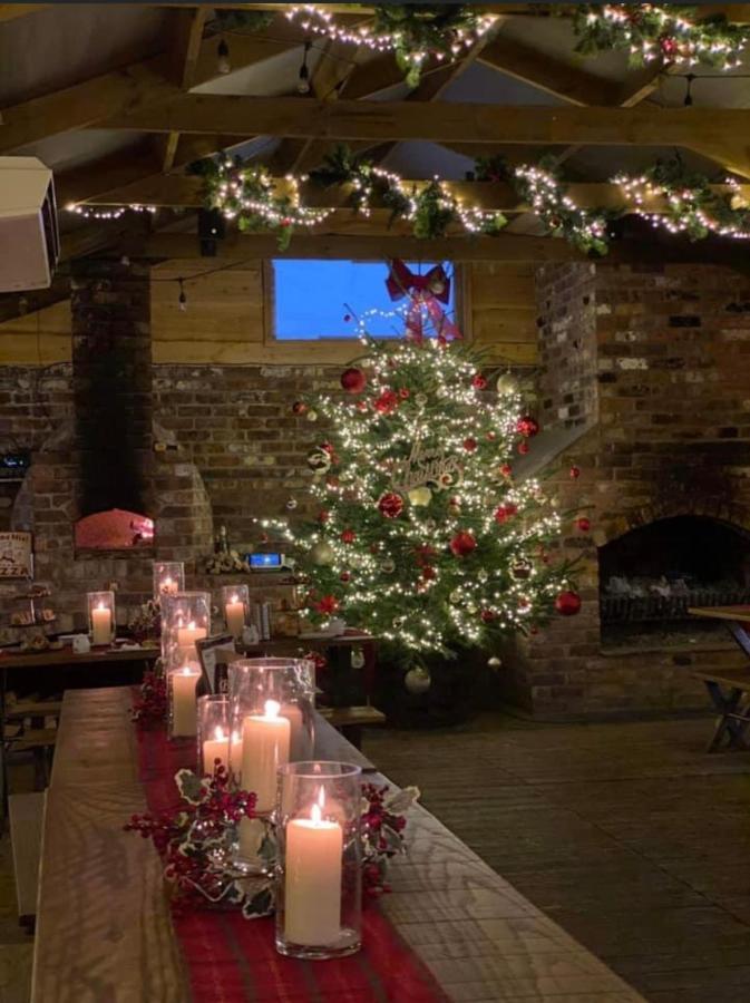 The Huntsman Hotel Cheadle  Luaran gambar