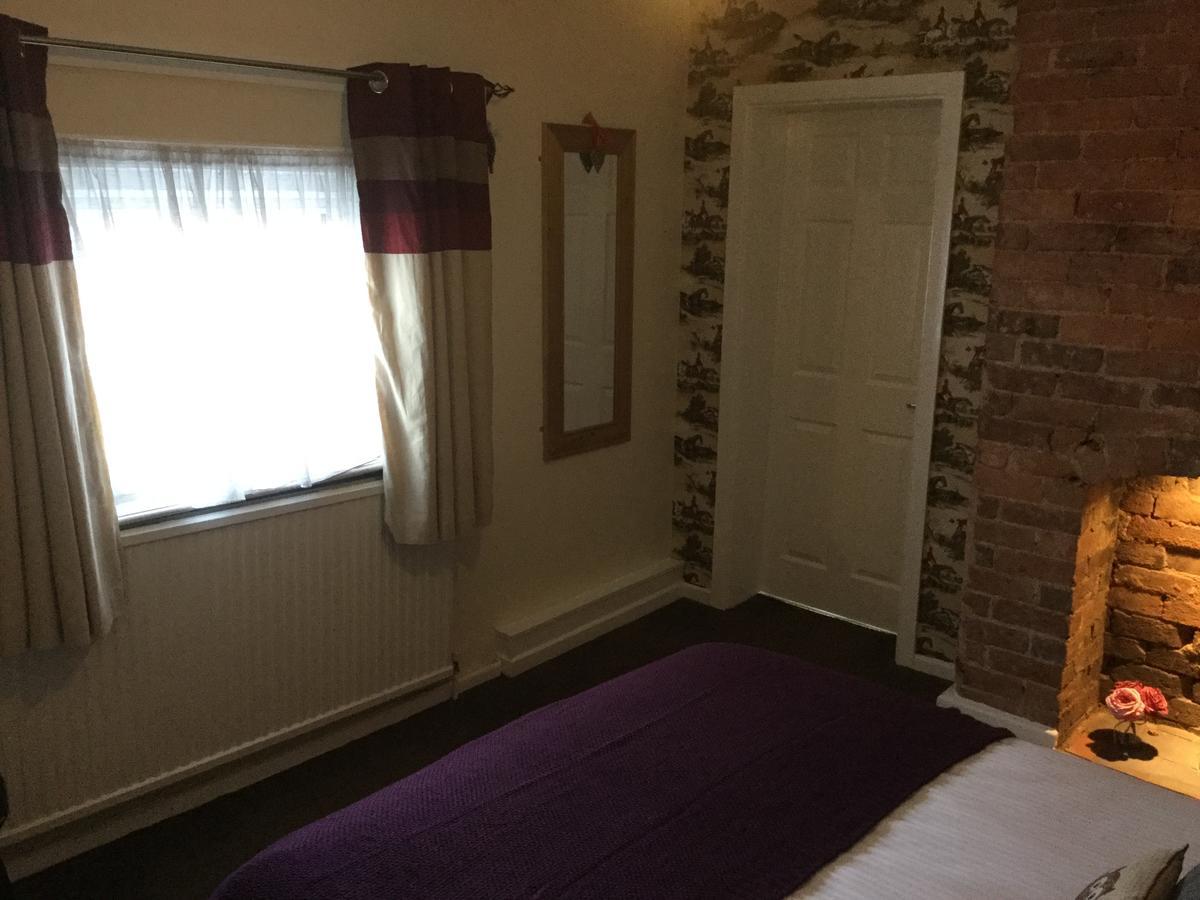 The Huntsman Hotel Cheadle  Luaran gambar